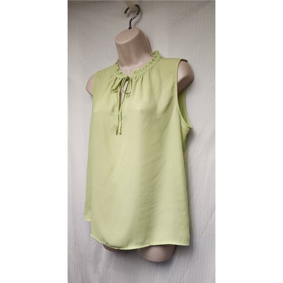 Ann Taylor Factory Lime Green Sleeveless Front Tie Flowry Top Size Medium - Picture 4 of 6
